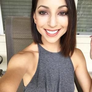 Meet your Posher, Ariela